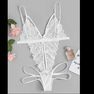 ❤️5 for $25❤️Cut-Out Harness Lace Teddy Bodysuit